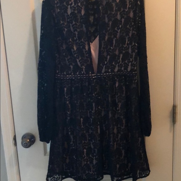 Black and Nude dress - never worn - Picture 2 of 4